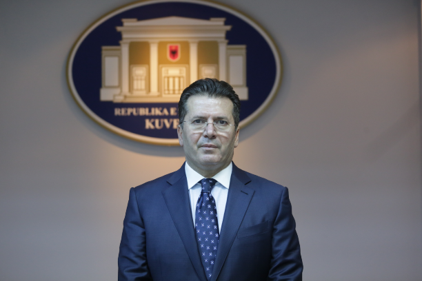 Portret i Fatmir Mediu
